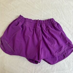 Lululemon purple low rise hotty hot 2.5